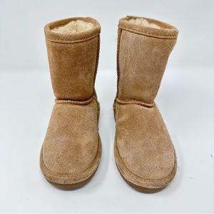 Bearpaw Emma Youth Suede Ugg Boots in EUC